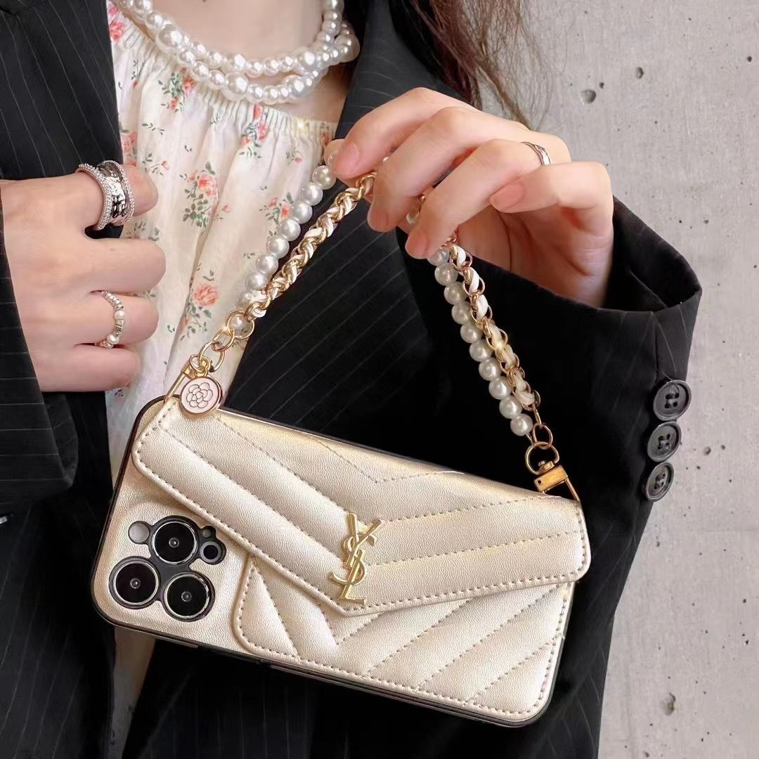 【YSI 】レザーパールチェーン電話ケース📱【50％割引+送料無料】