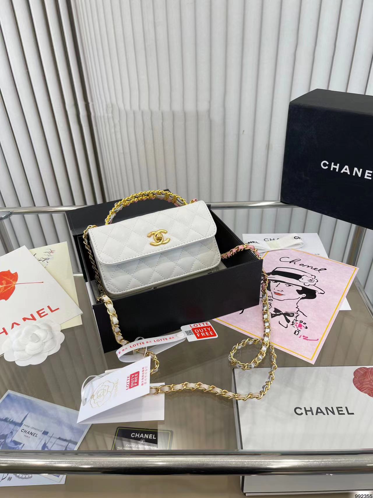 CHANE1 メタルロゴ ポータブル ショルダーバッグ【50％割引+送料無料】