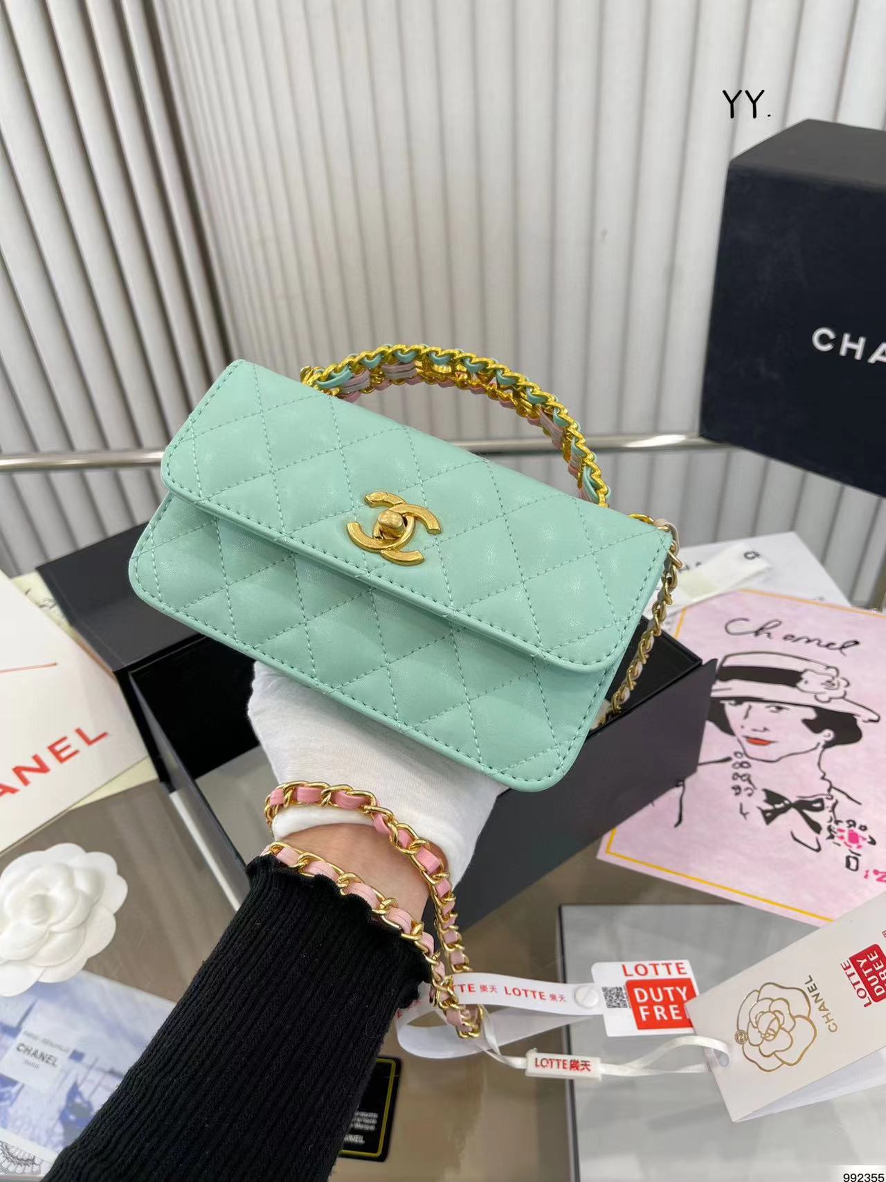 CHANE1 メタルロゴ ポータブル ショルダーバッグ【50％割引+送料無料】