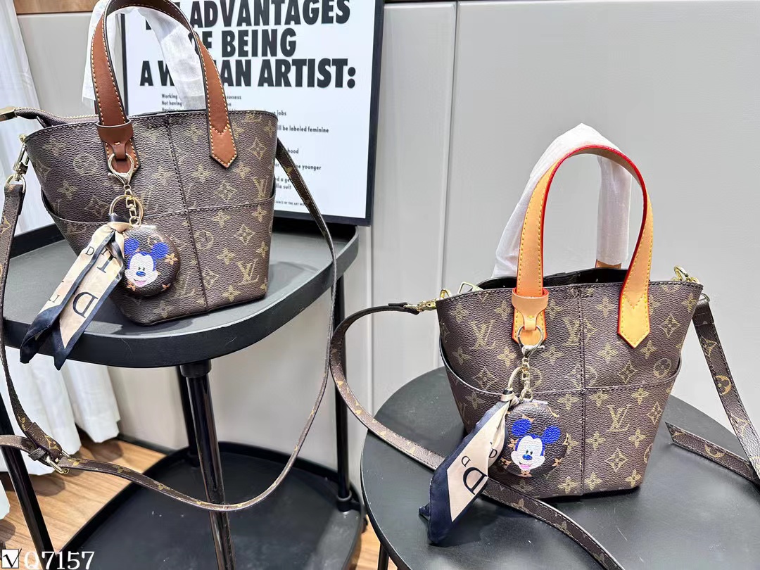 LV老眼バケットバッグ 13×22×19cm【50％割引+送料無料】