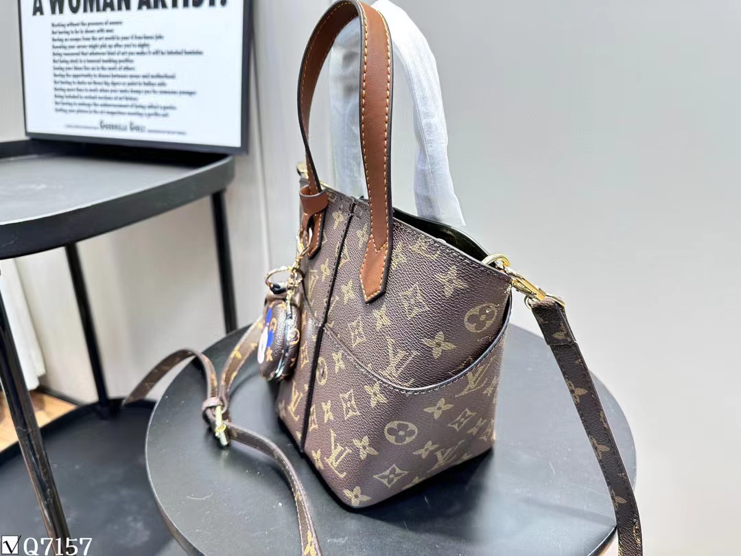 LV老眼バケットバッグ 13×22×19cm【50％割引+送料無料】