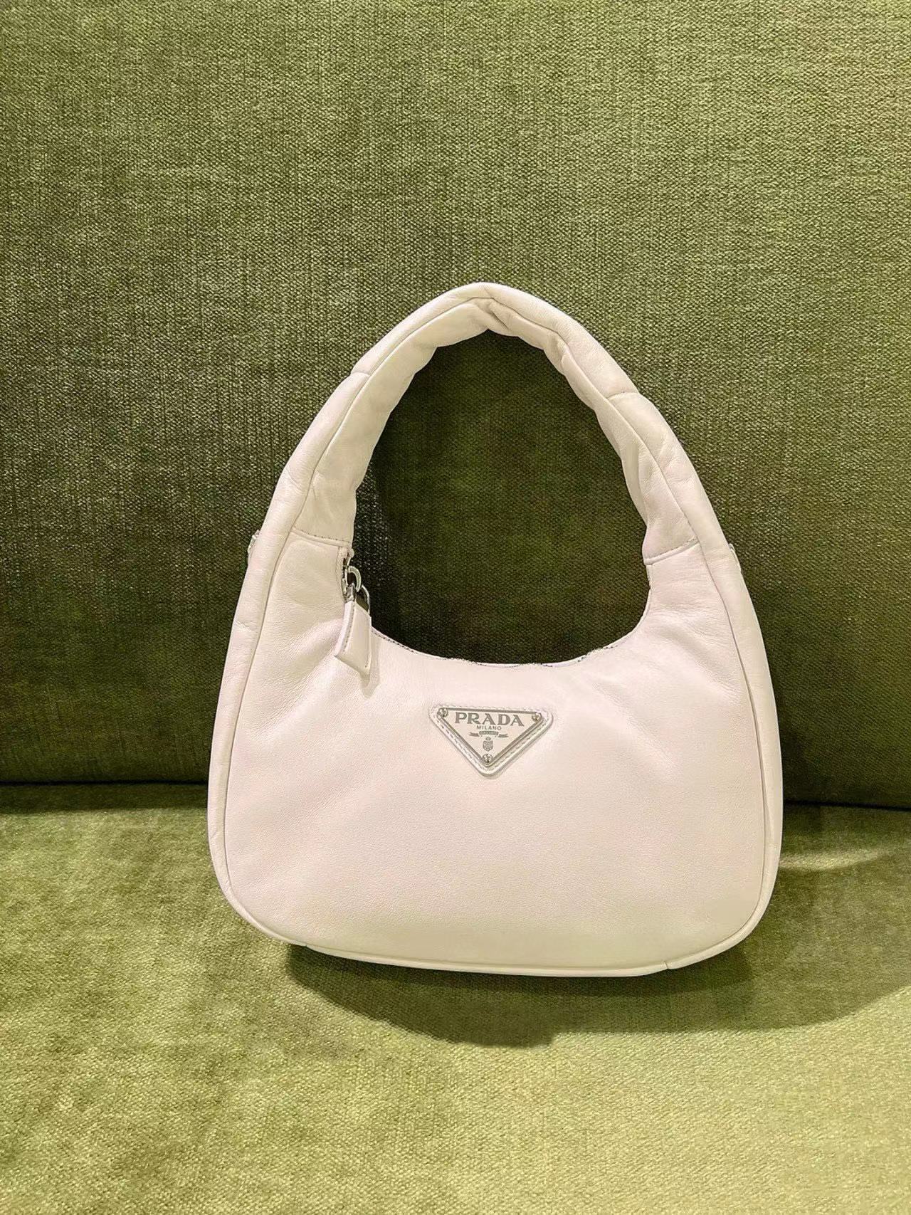 PR4DA 牛革脇下バッグ【50％割引+送料無料】