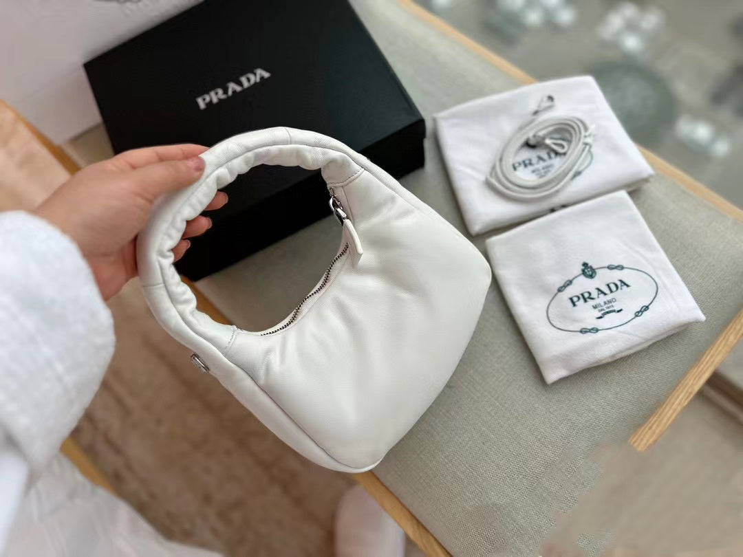 PR4DA 牛革脇下バッグ【50％割引+送料無料】