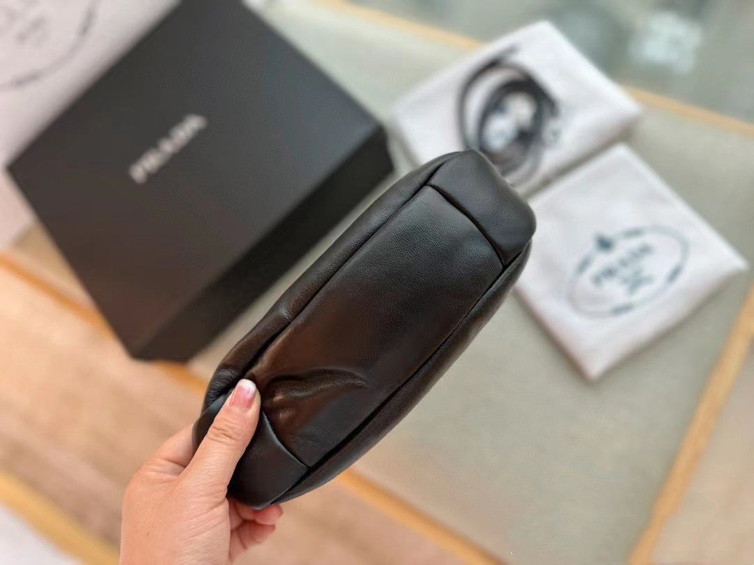 PR4DA 牛革脇下バッグ【50％割引+送料無料】