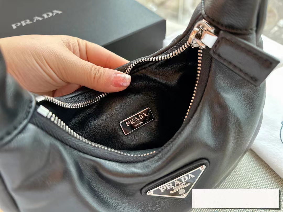 PR4DA 牛革脇下バッグ【50％割引+送料無料】