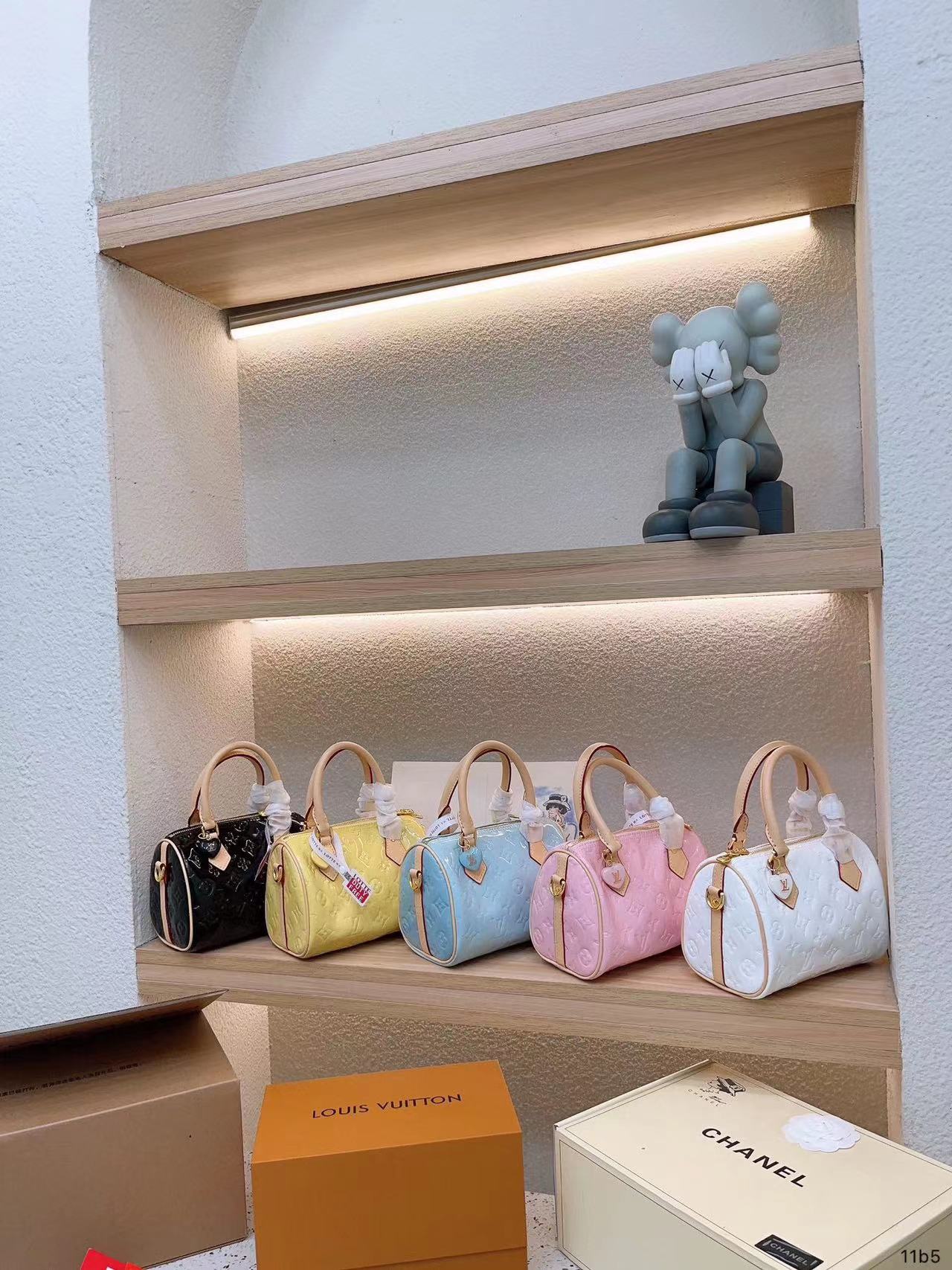 LVパテントハートチャームトートバッグ【50%割引+送料無料】