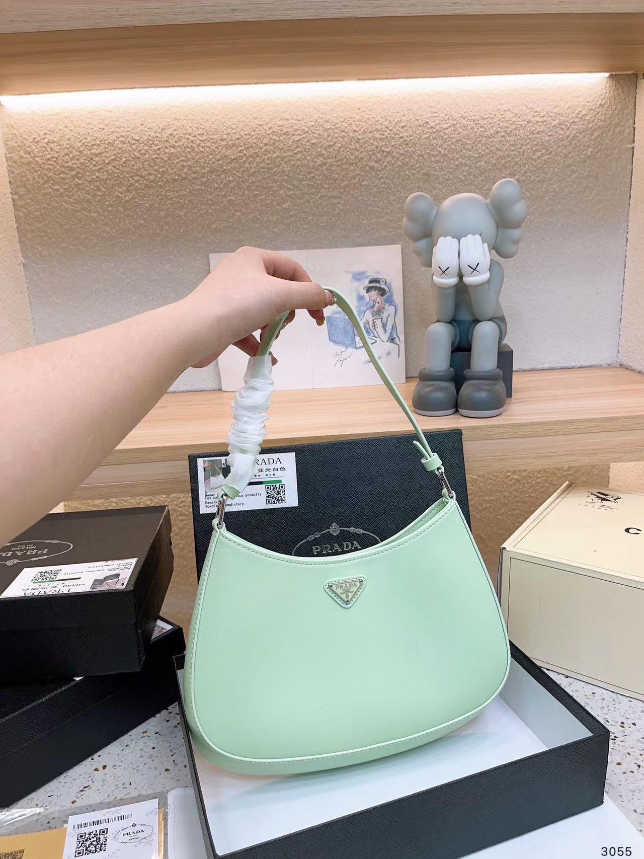 PR4DA レザー アンダーアーム バッグ【50％割引+送料無料】