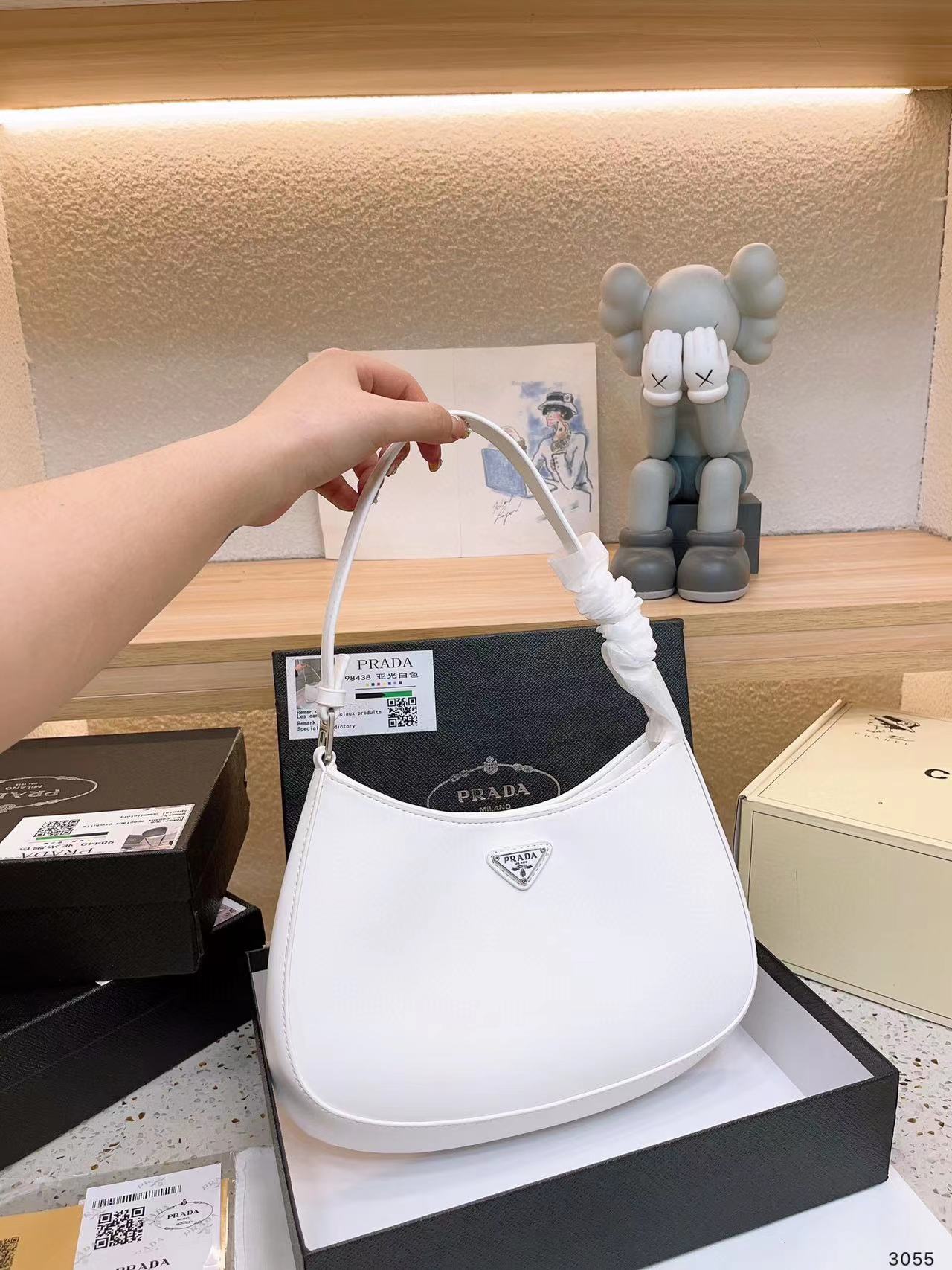 PR4DA レザー アンダーアーム バッグ【50％割引+送料無料】