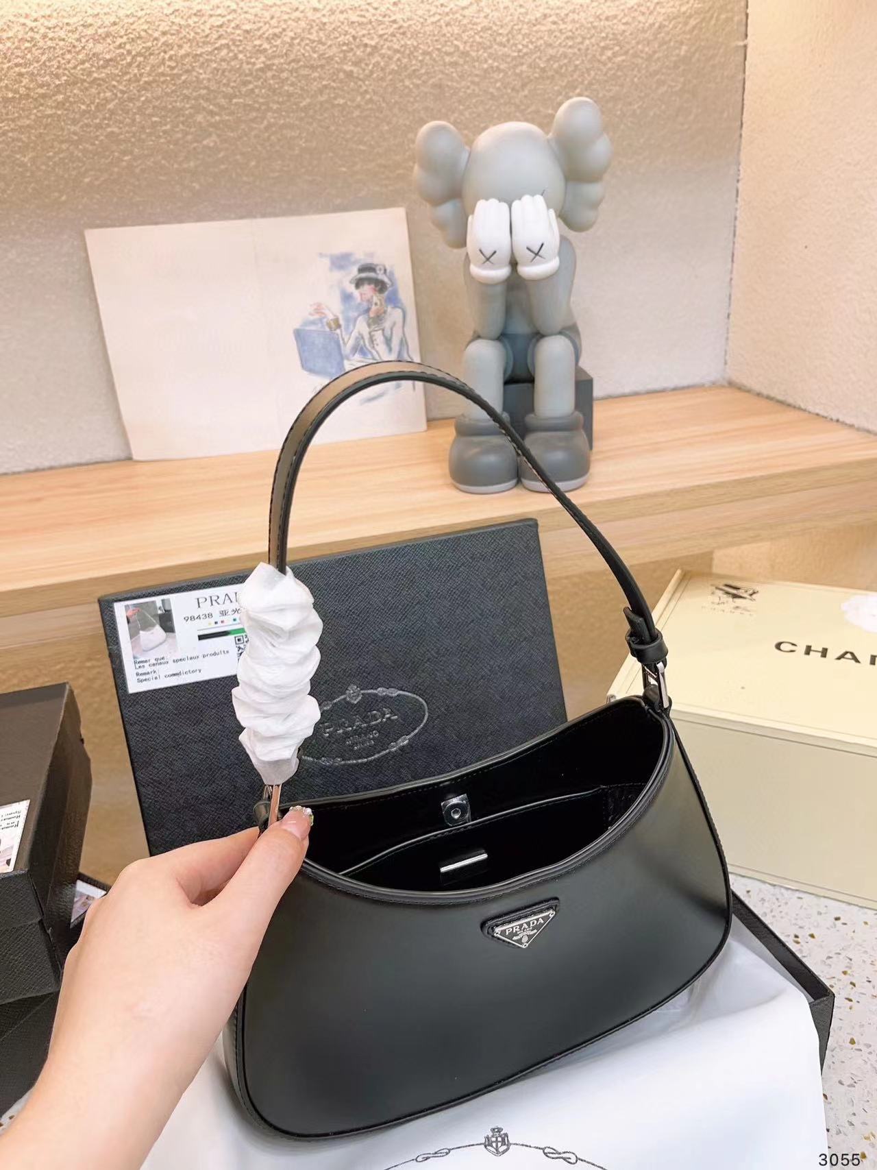 PR4DA レザー アンダーアーム バッグ【50％割引+送料無料】