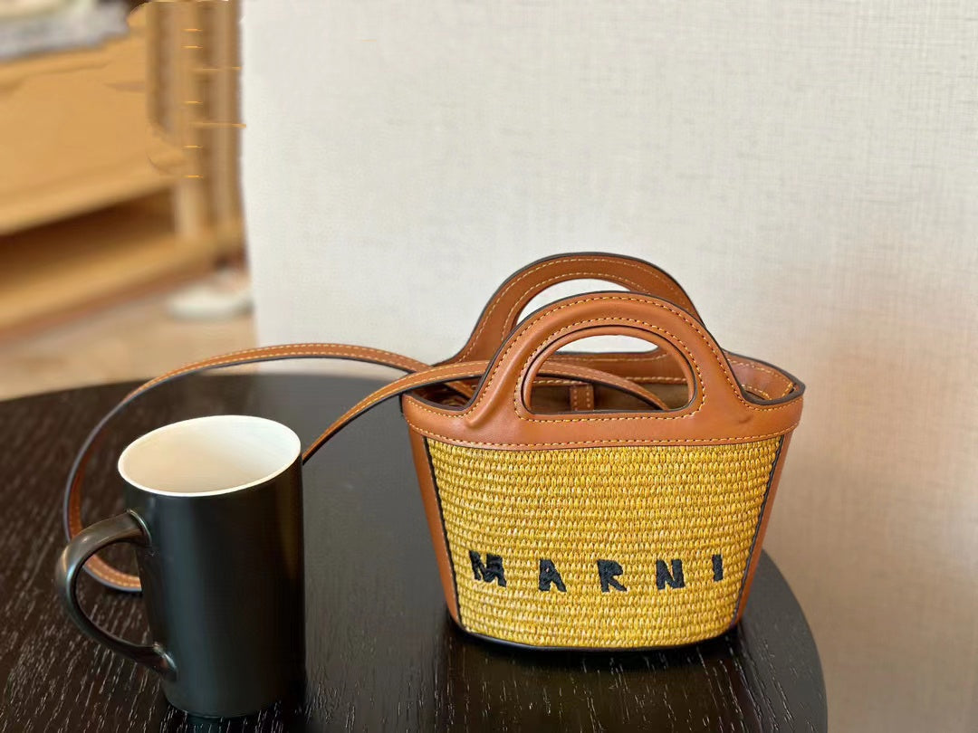 Marni ポータブルショルダーメッセンジャーバッグ【50％割引+送料無料】
