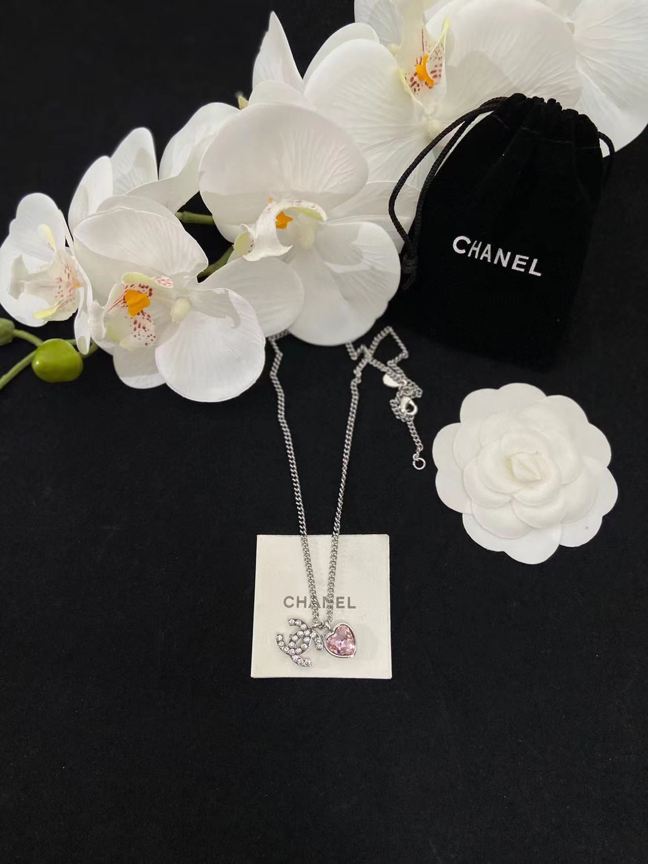 CHANE1 CC ピンク ハート ネックレス【 50%割引+送料無料】