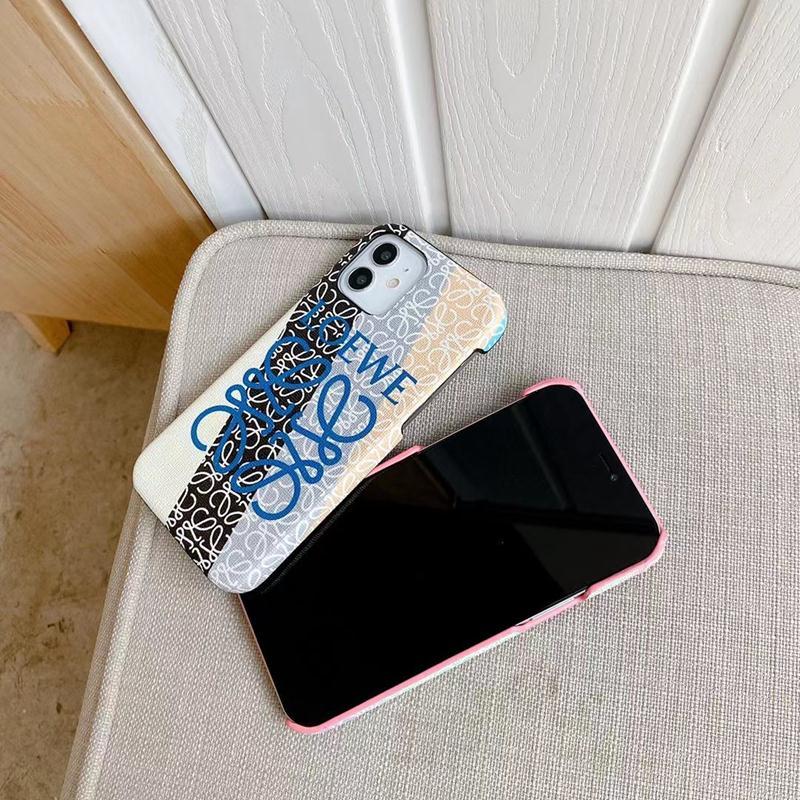 [L0EWE]23新着📿レザープリント携帯ケース📿📱パール【50％割引+送料無料】 