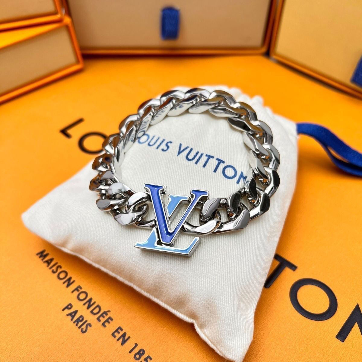 LV💍ファッショントレンドネックレス+ブレスレット【50％割引+送料無料】🎁