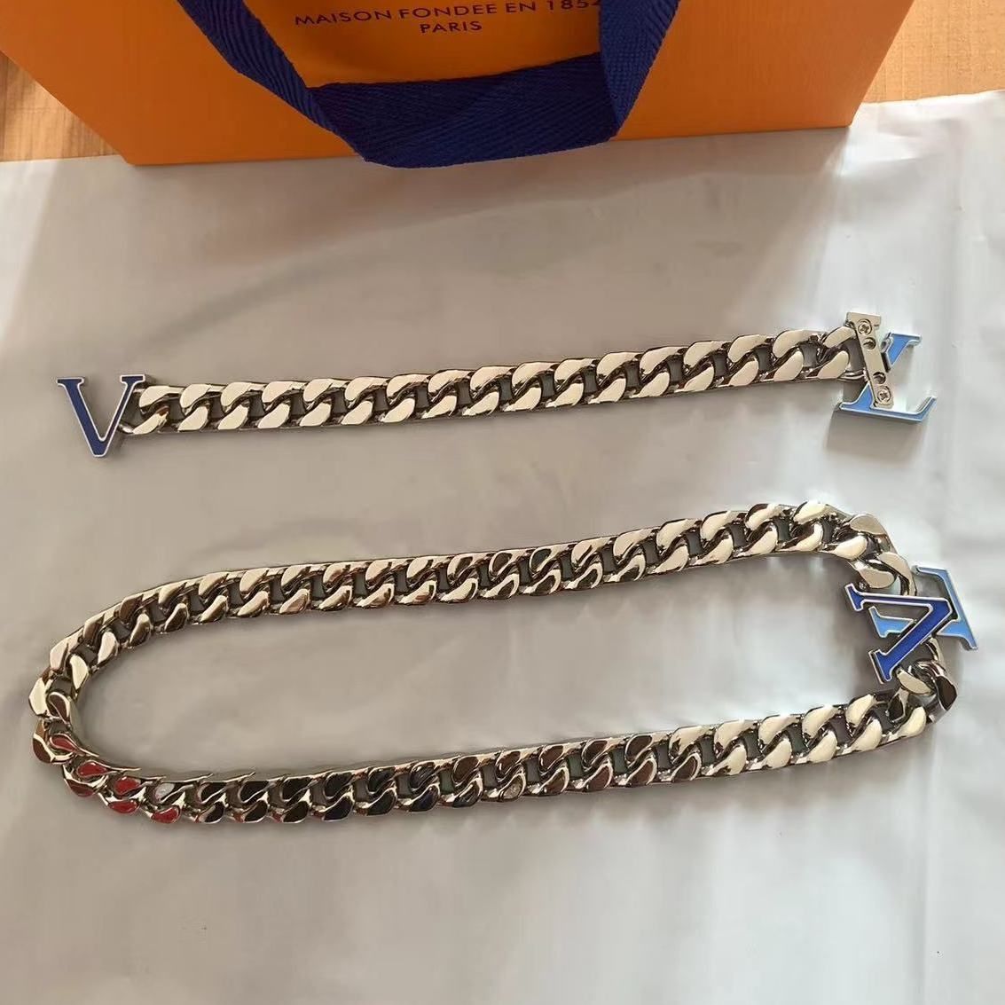 LV💍ファッショントレンドネックレス+ブレスレット【50％割引+送料無料】🎁