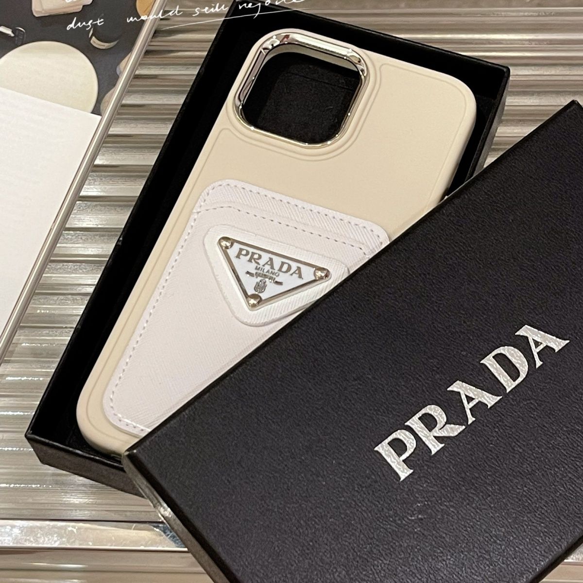 🔻【プラダ 】👄カードホルダー携帯電話ケース📱【50%オフ+送料無料】