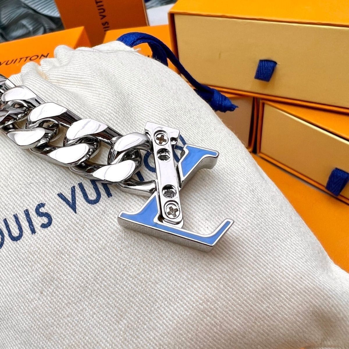 LV💍ファッショントレンドネックレス+ブレスレット【50％割引+送料無料】🎁