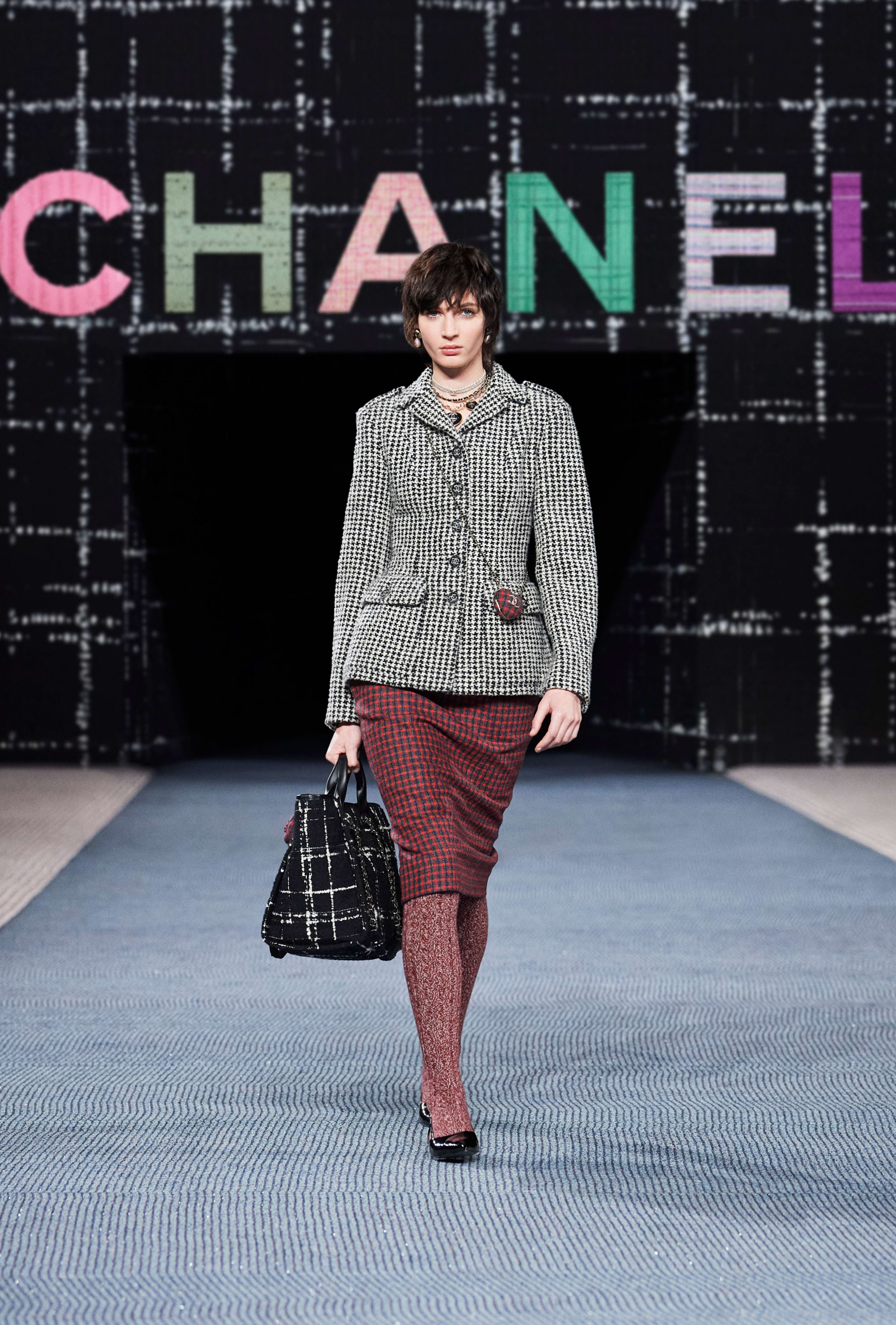 Image 1 - Look 40