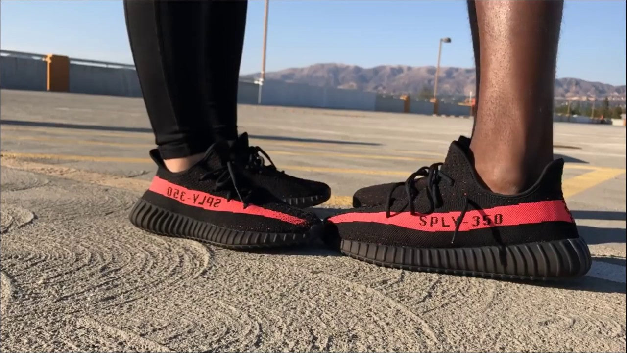 Пром изи. Yeezy 350 bred. Yeezy 350 v2 bred. Yeezy Boost 350 bred. Yzze 350 адидас.