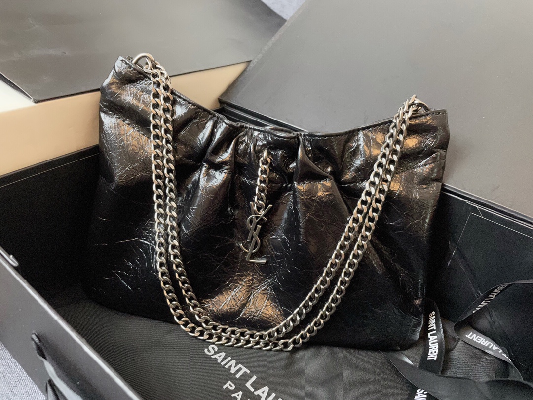 【SAINT LAURENT】  Mini leather shoulder bag  サイズ: 24x14x4cm -2色
