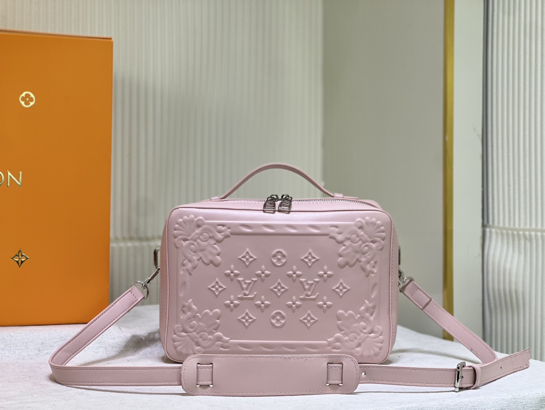 【LOUIS VUITTON】26*7*18cm