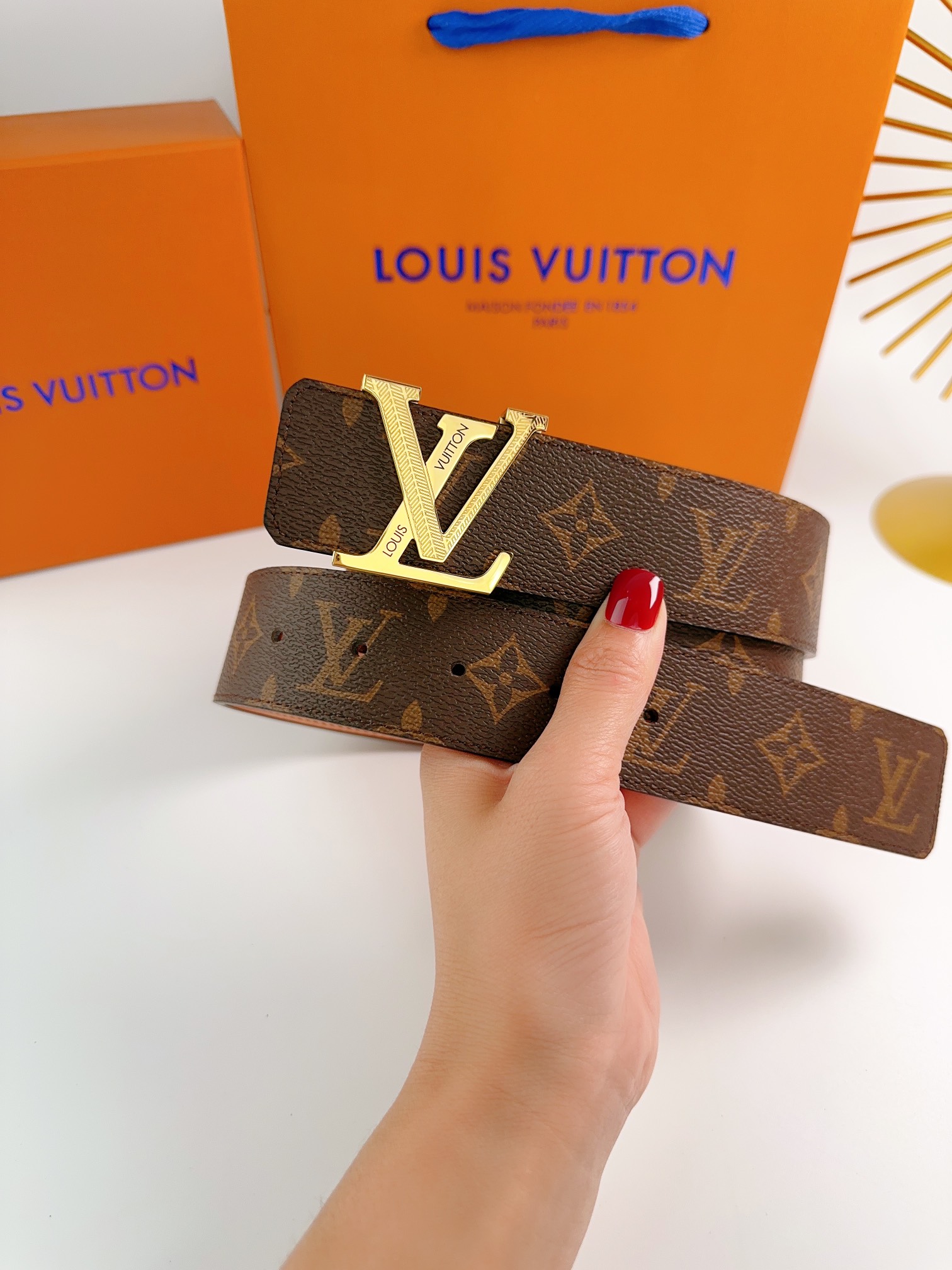 【Louis Vuitton】 メンズ  幅：3.8CM 長：105-125CM  