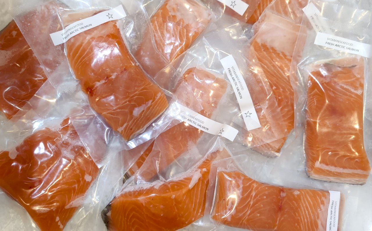 Fresh Premium Salmon (Whole / Half)