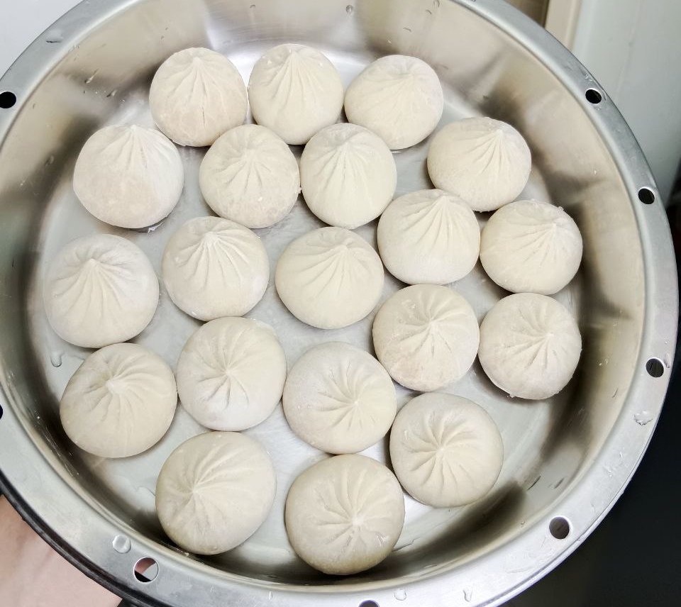 Handmade Xiao Long Bao 猪肉灌汤小笼包（纯手工制作）