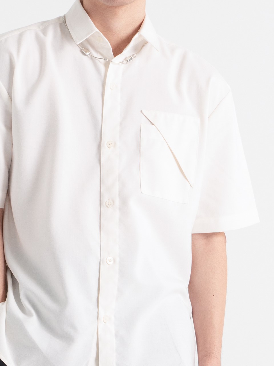 Neucvr Classic - Irregular Pocket Shirt (Beige)