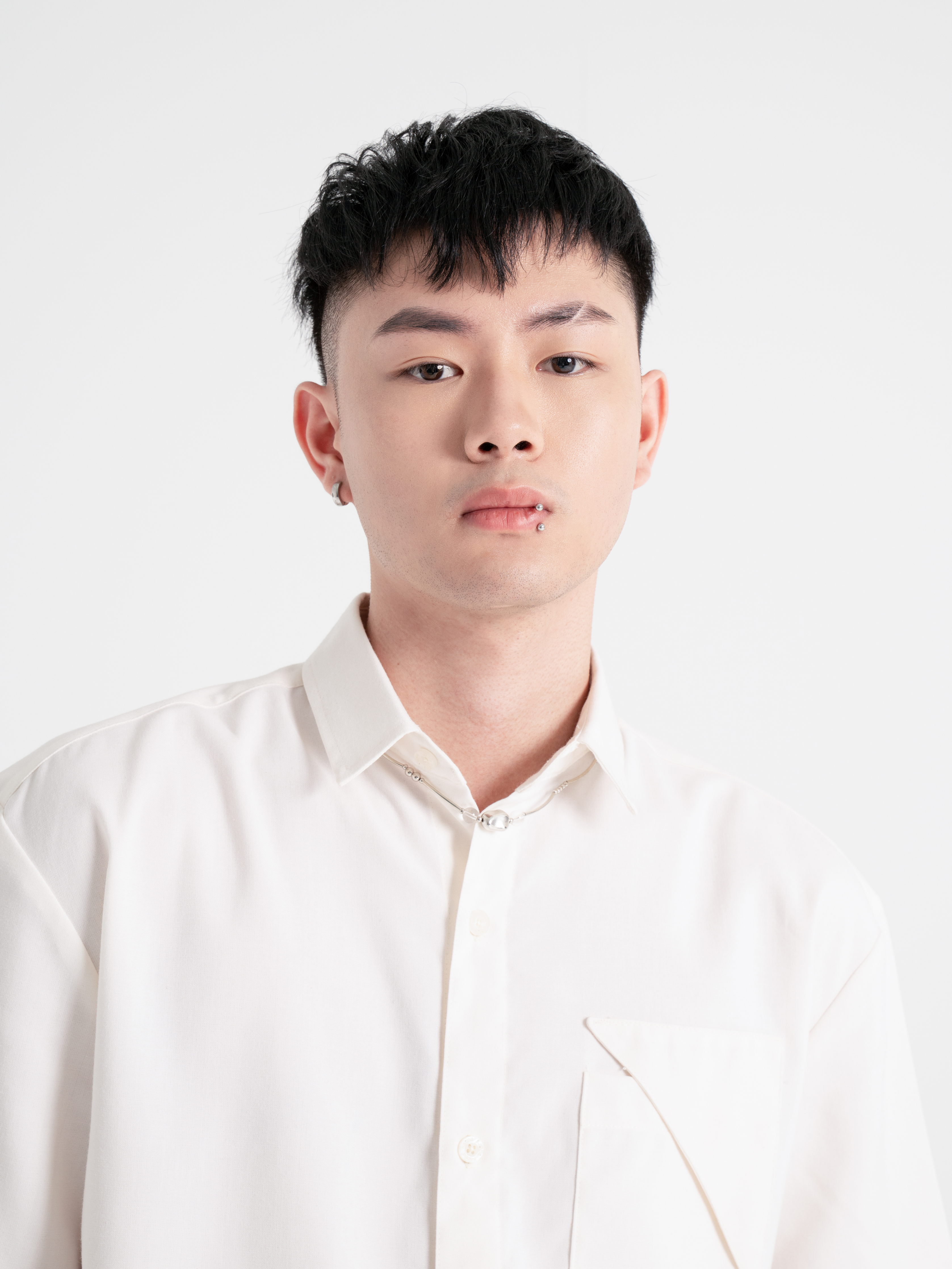 Neucvr Classic - Irregular Pocket Shirt | Beige