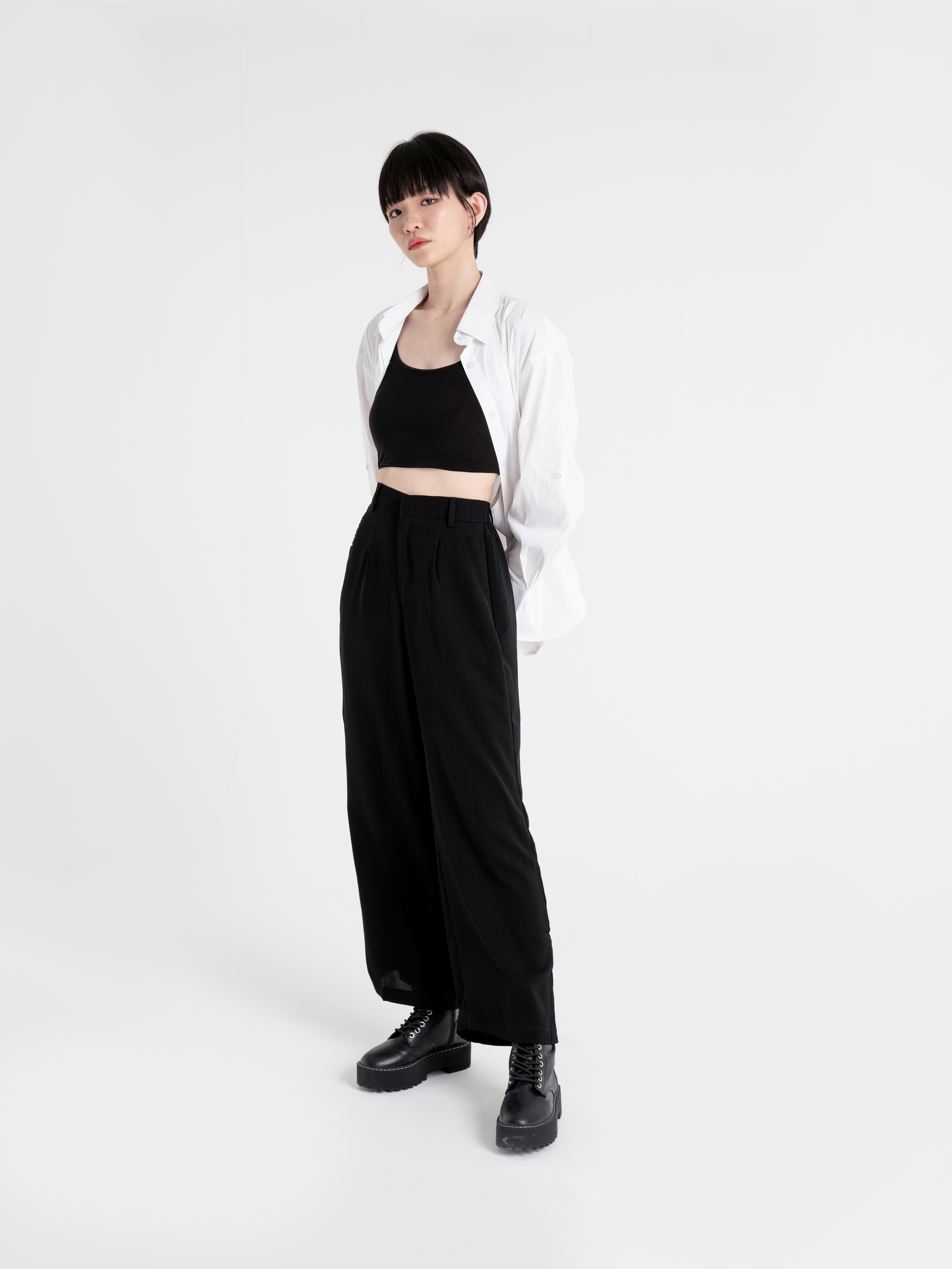 Neucvr Classic - Pleated Wide Pants