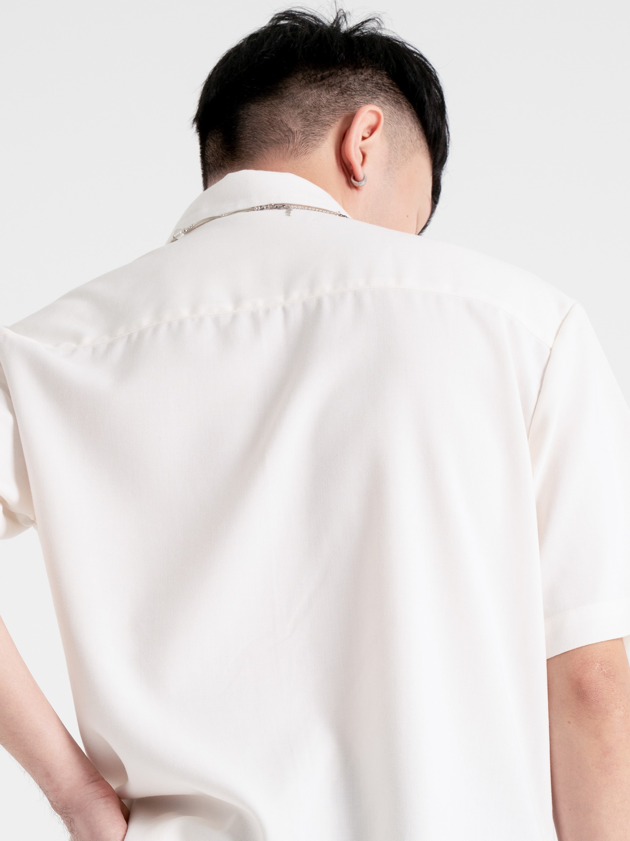 Neucvr Classic - Irregular Pocket Shirt (Beige)
