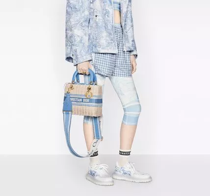 【DIOR直営】新作！ミディアム LADY DIOR