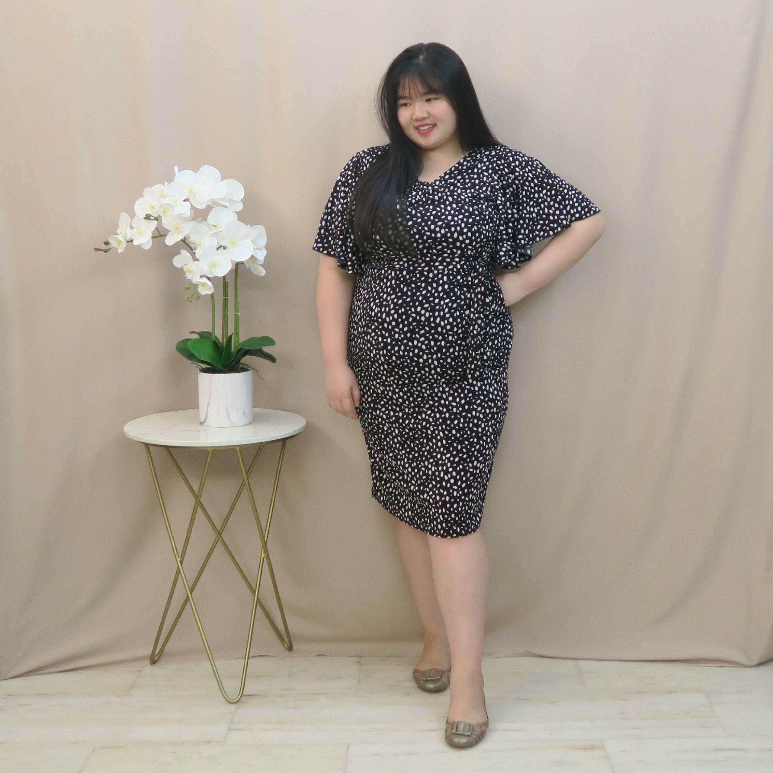 ANNETTE ALLY DRESS – MONO DOTTED