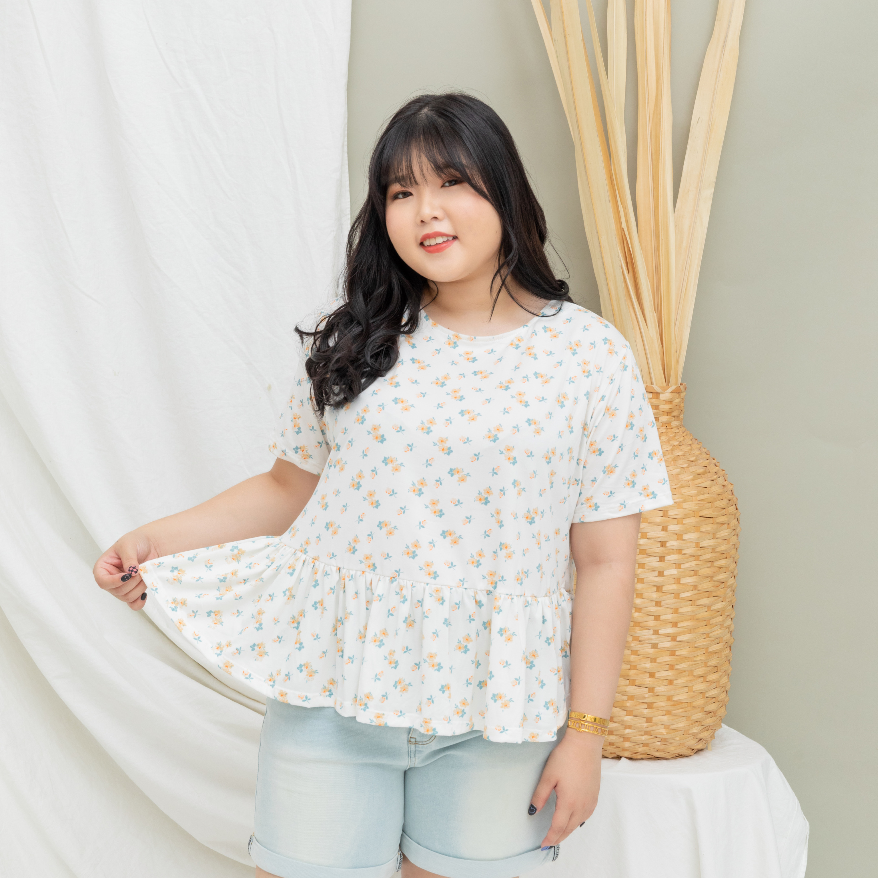 QUINCY LANDY TOP - WHITE FLORAL