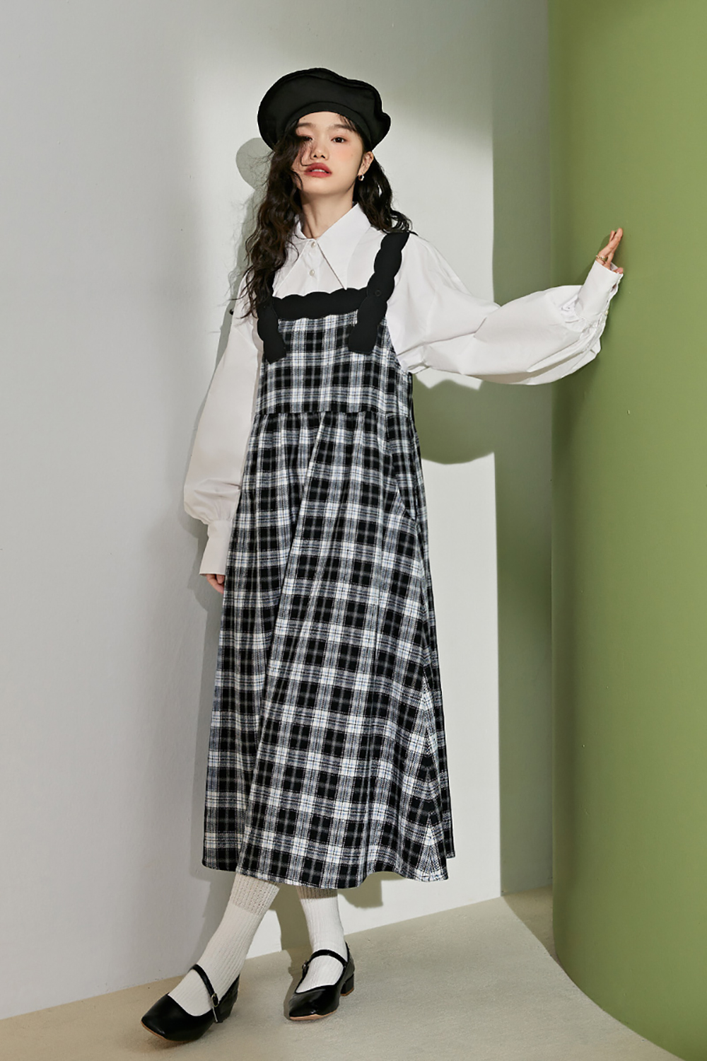 Broad color plaid strap skirt sweet age-reducing sling dress 2022 autumn winter new women's woolen long skirt
