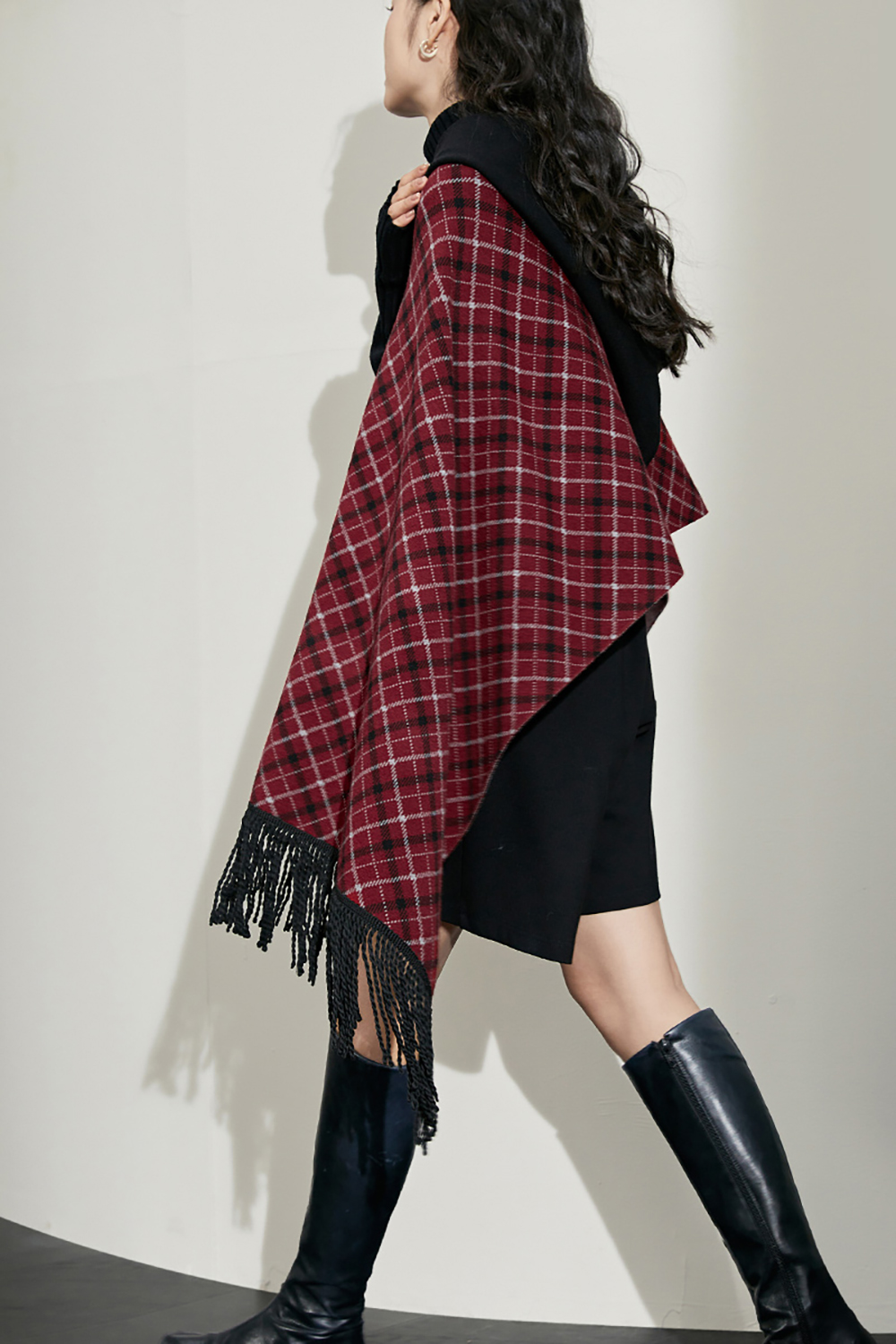 Red checkered hooded loose knit jumper