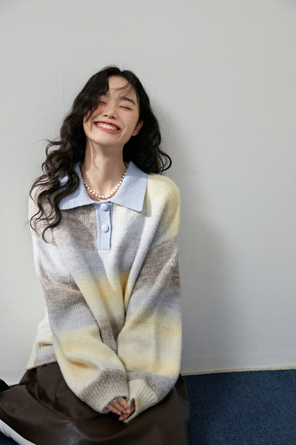 Rainbow sweater sweet and loose in autumn and winter
