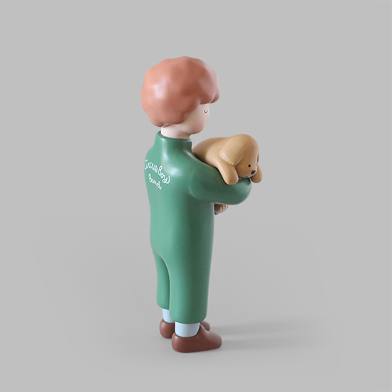 CBB Figure 09 Doggy hug