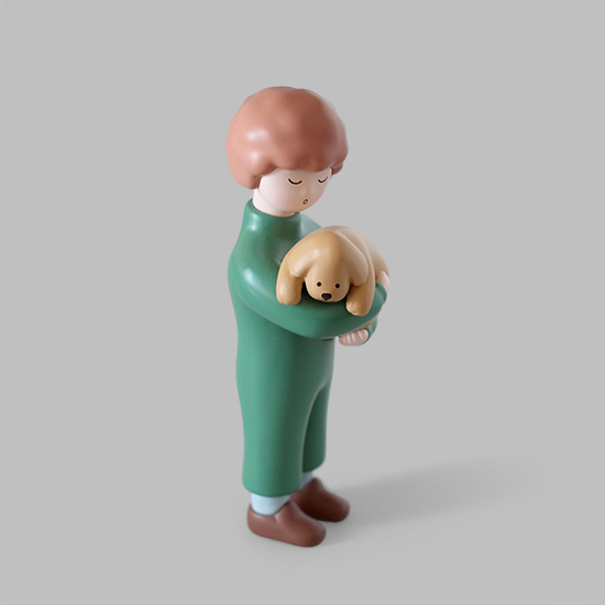 CBB Figure 09 Doggy hug