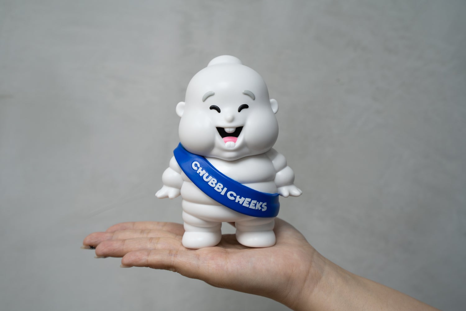 CHUBBI CHEEKS MARSHMALLOW SUPERSIZE