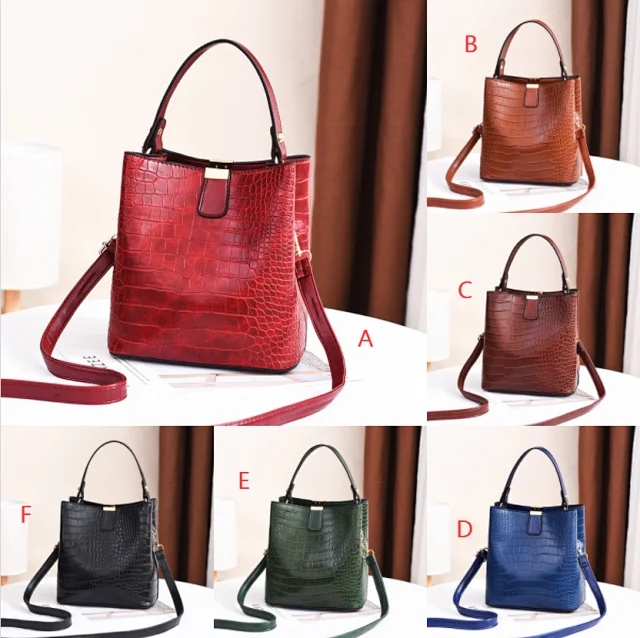 B8132 Bags