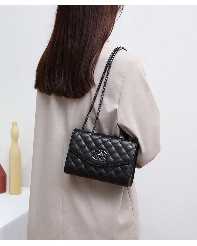 女性用ショルダーバッグ