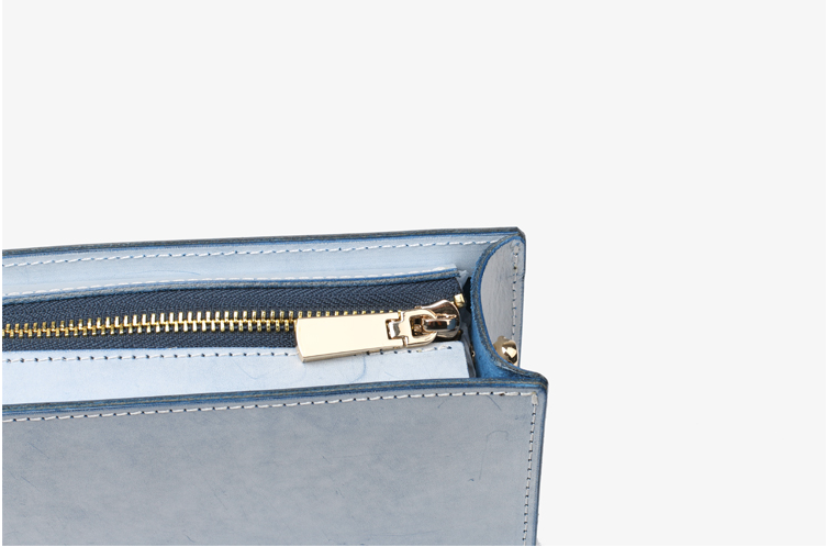 女性用ショルダーバッグ