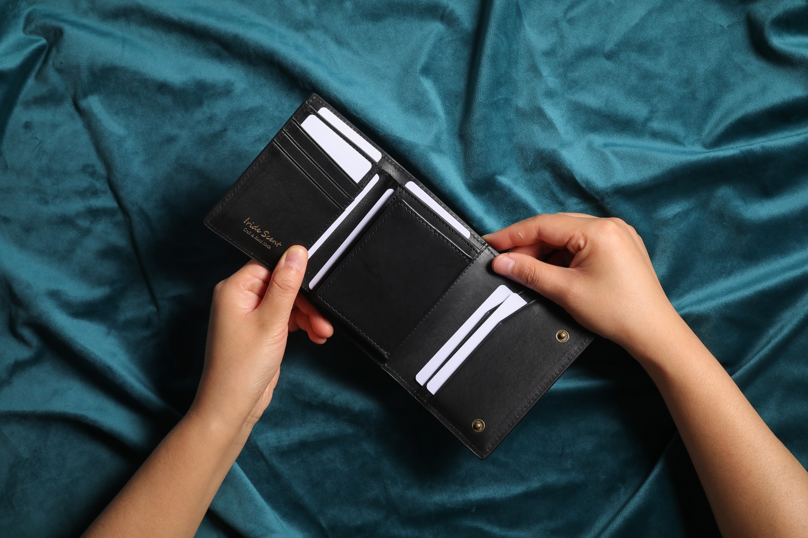 イタリアンレザー 三つ折り 小さい 財布 