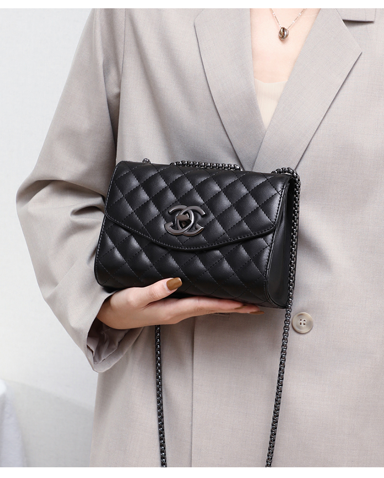 女性用ショルダーバッグ