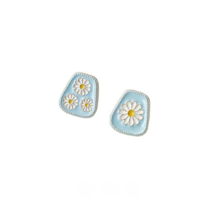 Unique Asymmetrical Fresh Spring Daisy Earrings with 925 Sterling Silver Earring Post