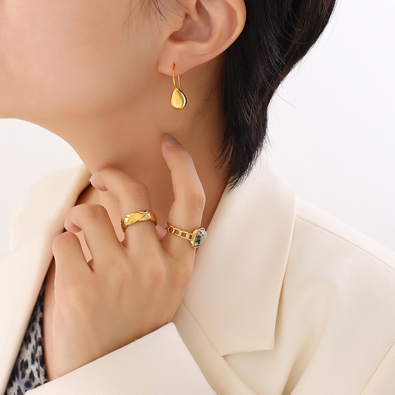 Elegant European Style Minimalist Titanium Steel Water Droplet Earrings