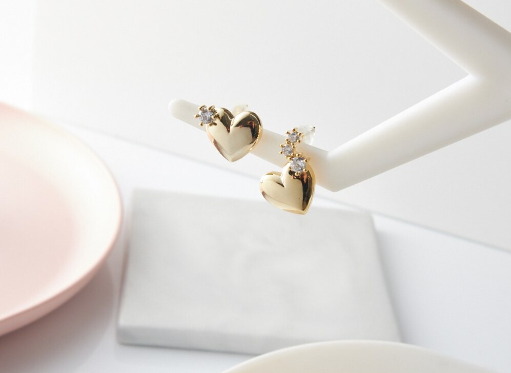 Lovely Heart Earrings with Beautiful Zircon Stones 
