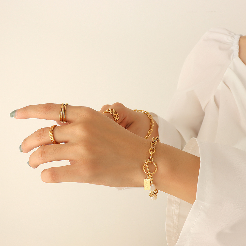 European Geometric FreshWater Pearl Buckle Bracelet 