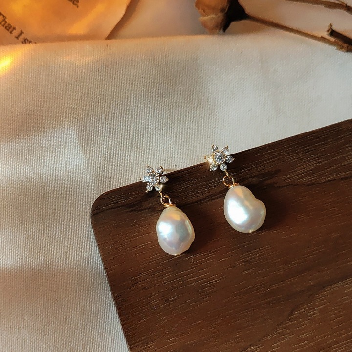 Vintage Baroque Freshwater Pearl Stud Earrings Plated 14K 